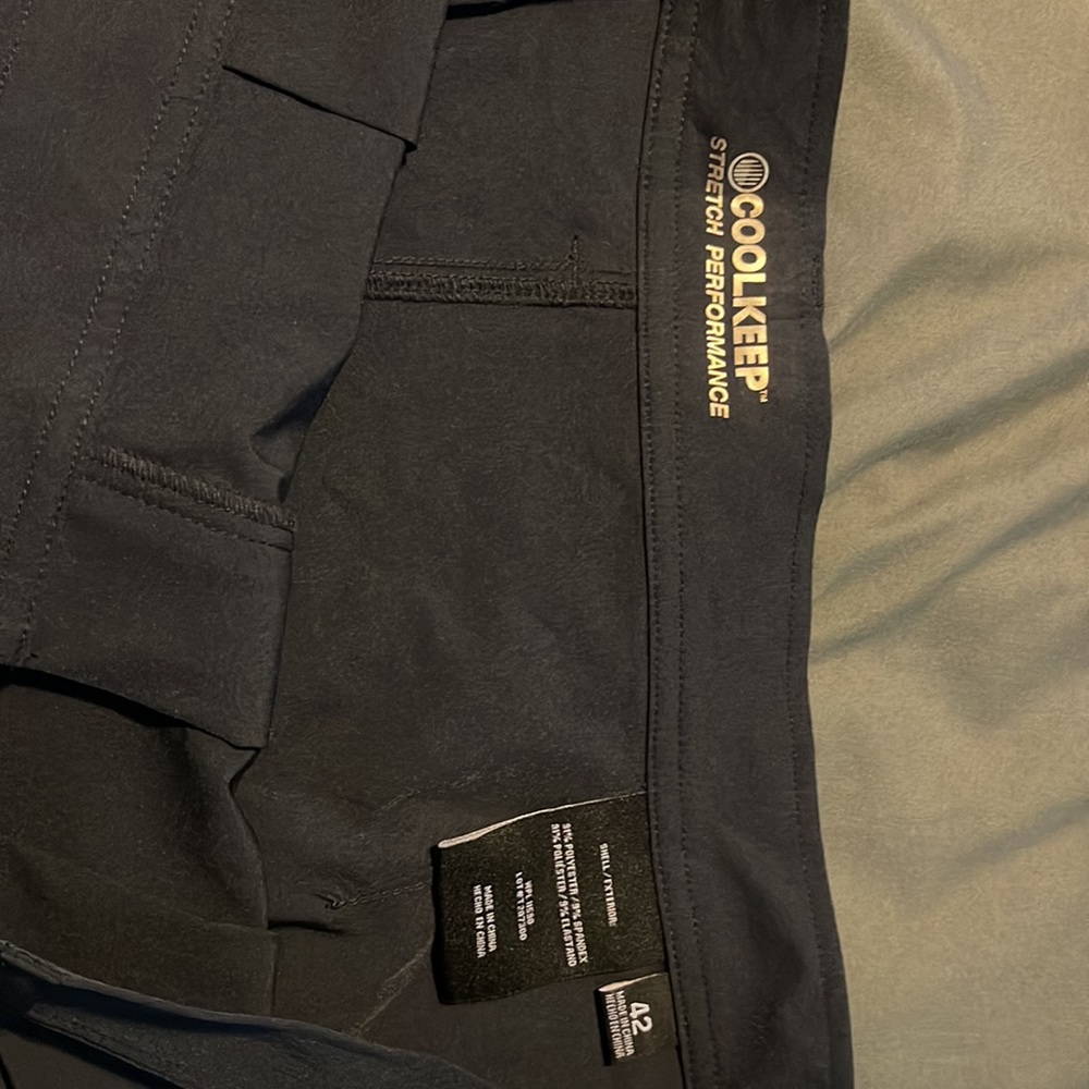 New with tags cool keep navy light weight shorts 42 waist - Picture 2 of 3
